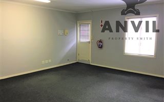 86 m² Office Space in Somerset West Central