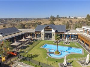 3 Bed Apartment in Olivedale