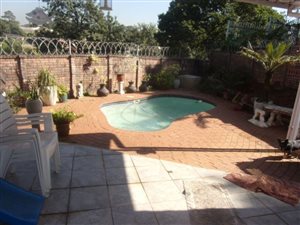 3 Bed Duplex in Woodhaven