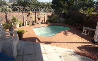 3 Bedroom Duplex in Woodhaven