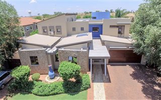 4 Bedroom House in Midstream Estate