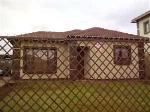 3 Bed House in Rosslyn