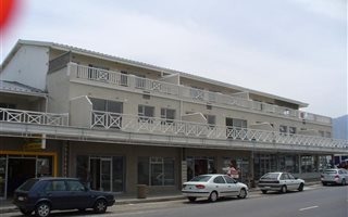 1 Bedroom Apartment in Strand Central