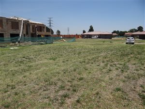 800 m² Land available in Strubenvale