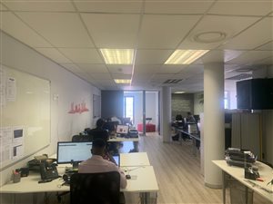 185 m² Commercial space in Sunninghill
