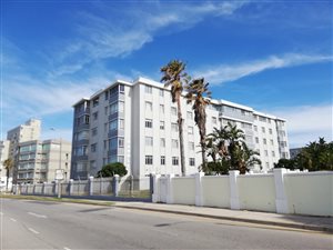 2 Bed Apartment in Summerstrand