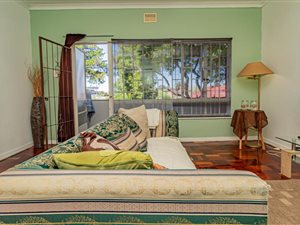 2 Bed Apartment in Parow Valley