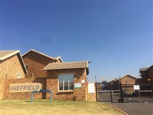 2 Bedroom Townhouse in Chloorkop