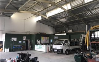371 m² Industrial space in Kew