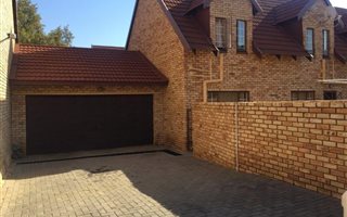 4 Bedroom House in Willowbrook