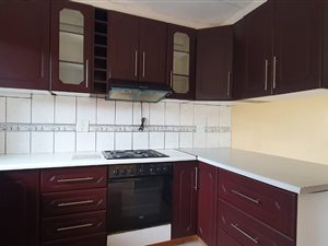 3 Bed Apartment in Veld En Vlei