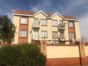 2 Bed Flat in The Orchards
