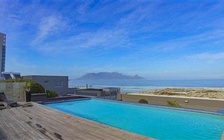 2 Bedroom Apartment in Bloubergstrand