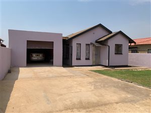 2 Bed House in Lakeside