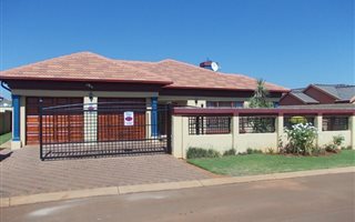 3 Bedroom House in Clarina