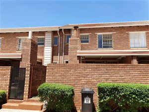 2 Bed Townhouse in Hazeldean (Silverlakes Surroundings)