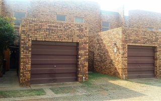 3 Bedroom Duplex in Wierda Park