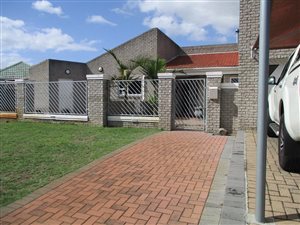 3 Bed House in Soneike
