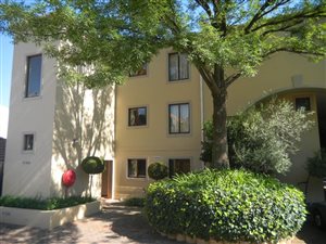 2 Bed Apartment in Benmore Gardens