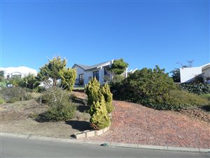3 Bed House in Hartenbos Heuwels