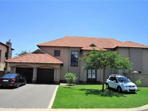5 Bedroom House in Midfield Estate