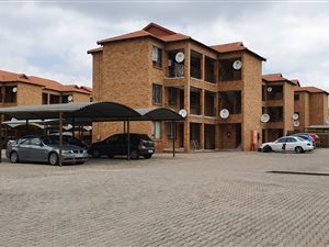 2 Bed Apartment in Cruywagenpark