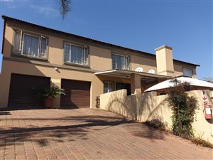 3 Bed Townhouse in La Montagne