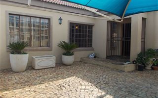 3 Bedroom Townhouse in Bergsig