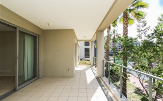 2 Bedroom Apartment in Waterfront