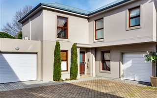 3 Bedroom House in Claremont Upper