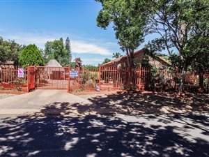 3 Bed House in Dorandia
