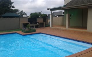 2 Bedroom Simplex in Hillcrest Central