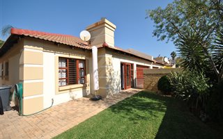 3 Bedroom House in Equestria