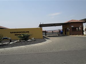 2 Bed House in Waterkloof