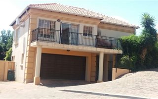 3 Bedroom Cluster in Sterrewag
