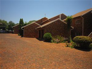 2 Bed Townhouse in Pierre van Ryneveld