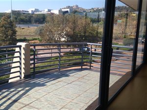 551 m² Commercial space in Weltevreden Park
