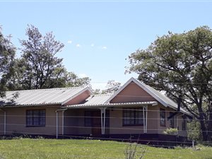 5 Bed House in Albert Falls