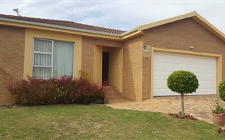 3 Bedroom Townhouse in Sonstraal Heights