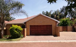 3 Bedroom House in Eldoraigne