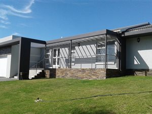 3 Bed House in Hartenbos Heuwels