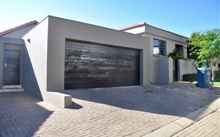 3 Bedroom House in Olympus
