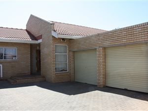 3 Bed Duet in Universitas
