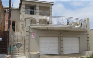 3 Bedroom Apartment in Rydalvale
