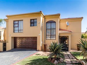 5 Bed Cluster in Halfway Gardens
