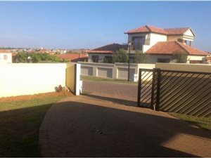 3 Bed House in Summerset