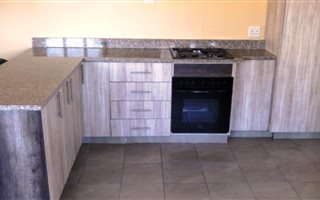 1 Bedroom Garden Cottage in Brighton Beach