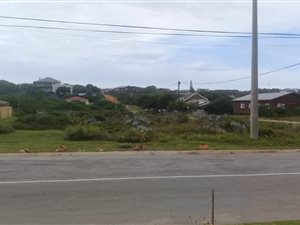 781 m² Land available in Paradise Beach