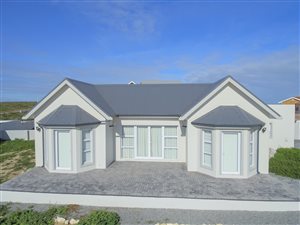 3 Bed House in Yzerfontein