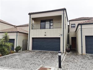3 Bedroom Townhouse in Brackenfell Central